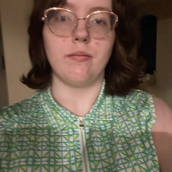 Meet your Posher, Anna - Picture 2 of 2